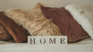 Casino Home Decor & Styling: How to Bring the Glamour of Gaming Into Your Space