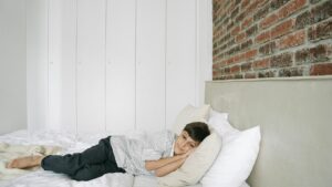 How to Choose the Perfect Duvet for Every Season: A Home Designer’s Guide