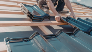 How Professional Contractors Protect Your Property During Steel Roof Installation?